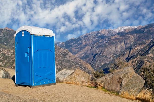 Best Portable bathroom rental  in Visalia, CA